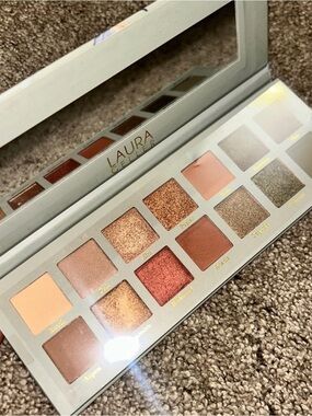 New Laura Geller Neutral & Rose-Gold Eyeshadow Palette